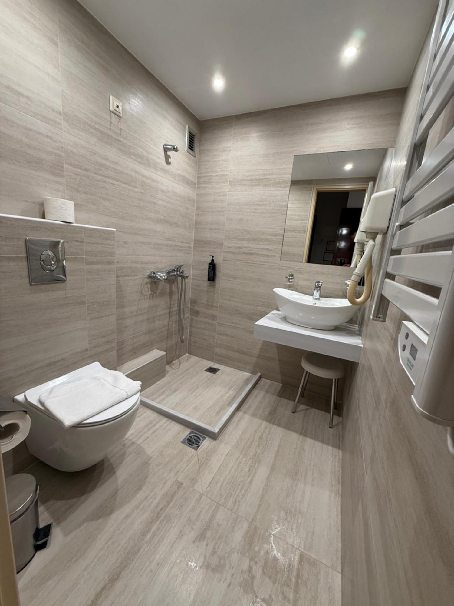 Hotel Ideal Pireus Exteriér fotografie